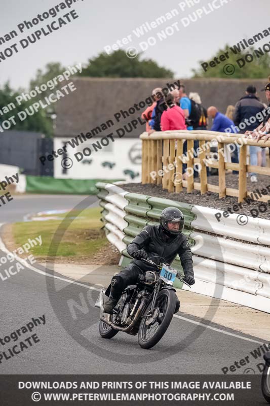 Vintage motorcycle club;eventdigitalimages;mallory park;mallory park trackday photographs;no limits trackdays;peter wileman photography;trackday digital images;trackday photos;vmcc festival 1000 bikes photographs